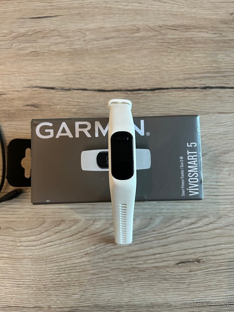 Fitness náramok Garmin Vivosmart 5 (S/M)