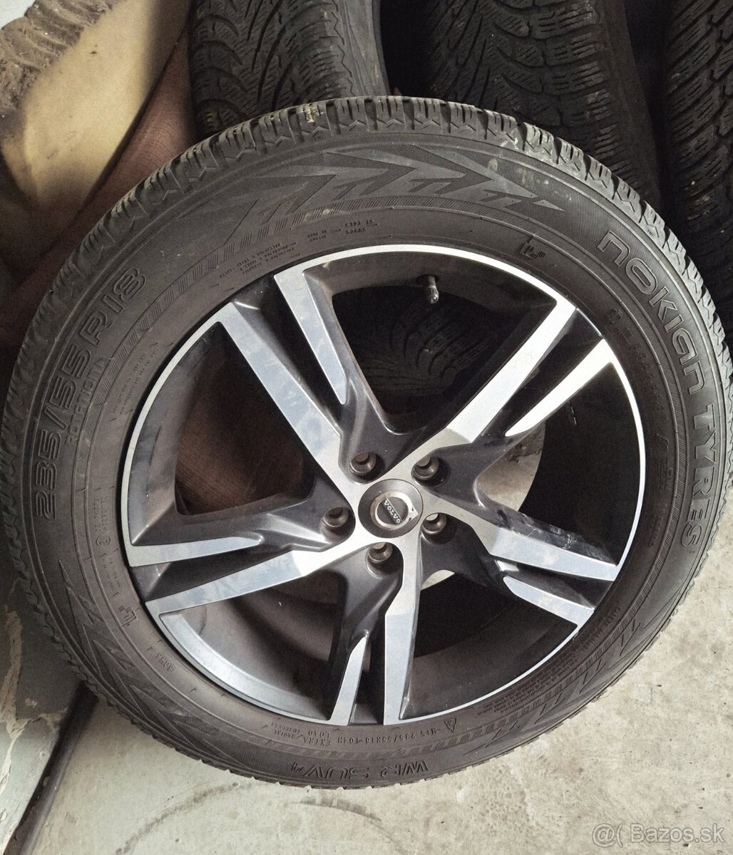 Elektróny Volvo R18 + zimné pneumatiky