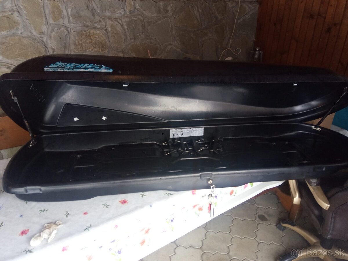 Strešný box s priečnikmi