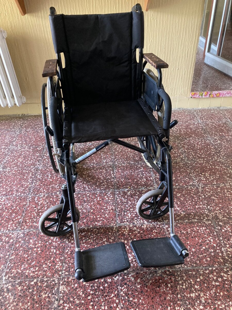 Invalidný vozík