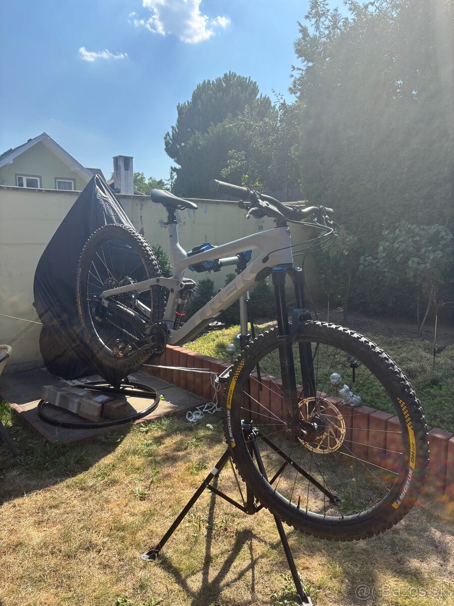 Trek slash 9,7