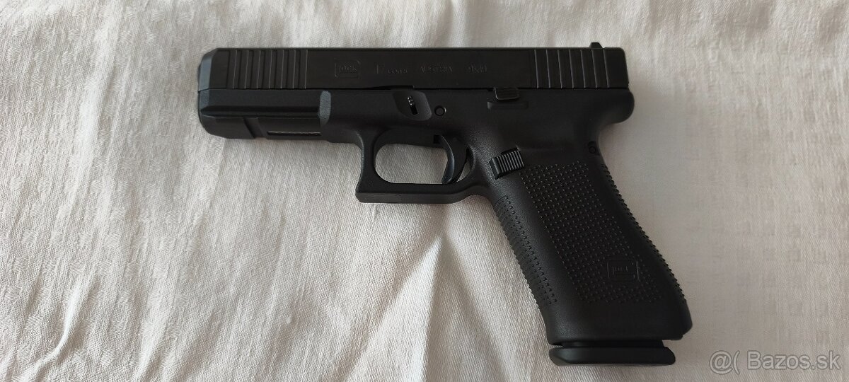 Predam Glock 17 5 gen s prislusenstvom