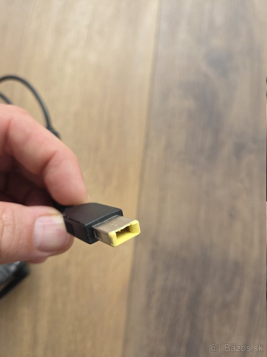 Napájací adaptér Lenovo 45W hranatý