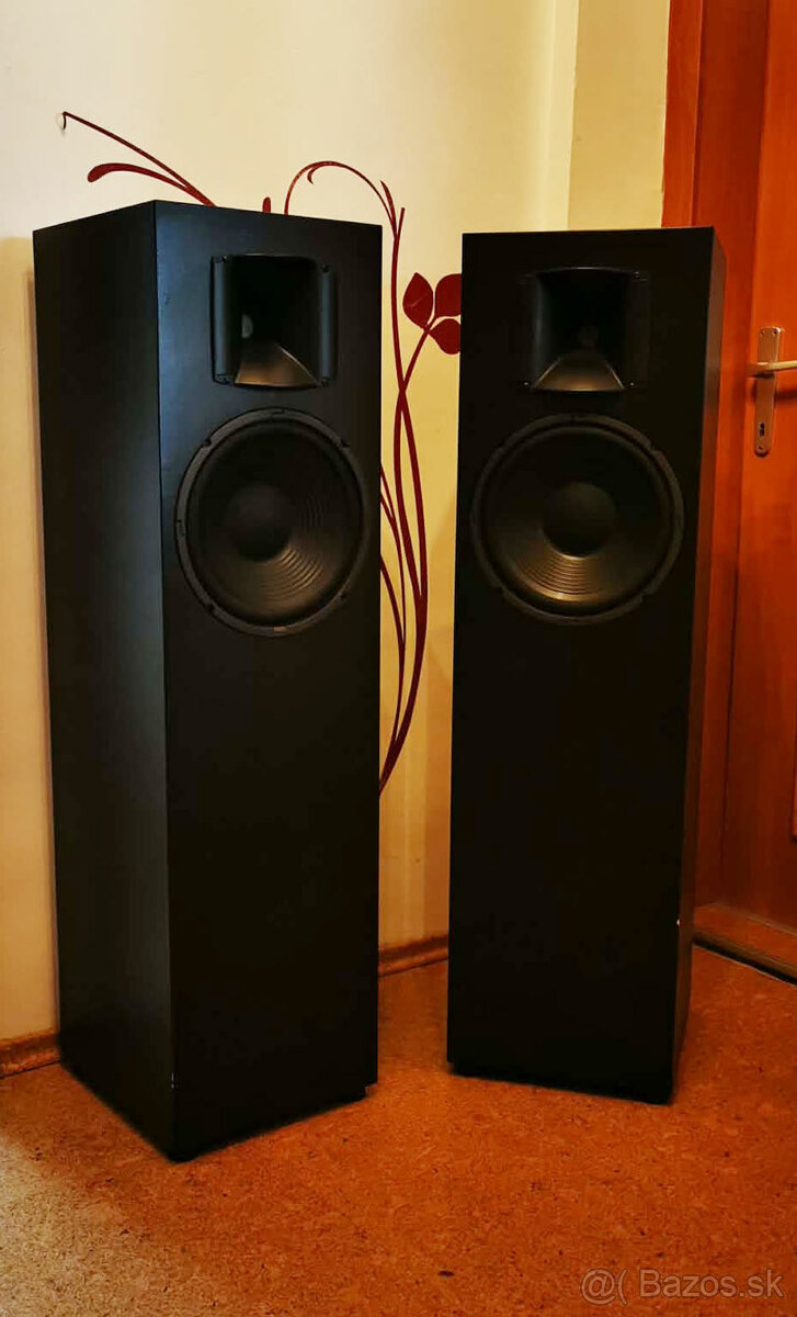 Totem 100 - stĺpy