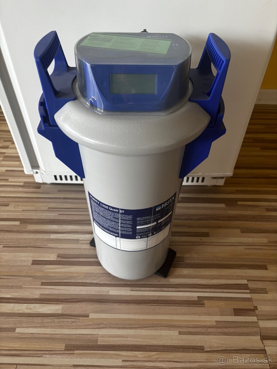 Zmäkčovač-filter na vodu Brita