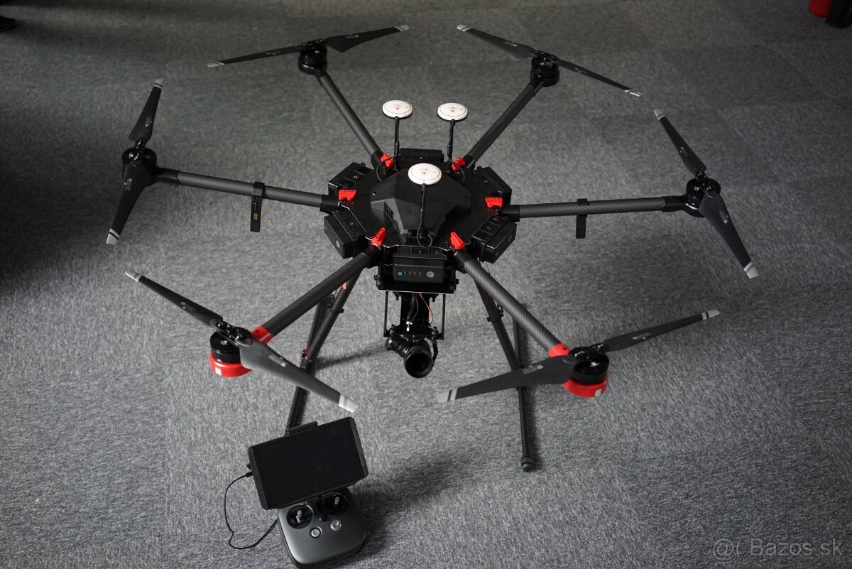Dron DJI Matrice 600 Pro (+ voliteľná termálna kamera WIRIS)