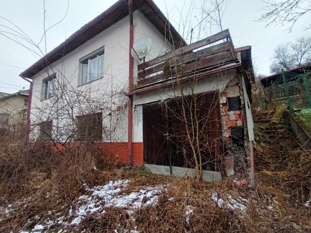 Predaj rodinný dom 130 m2 Vyhne KJ1065