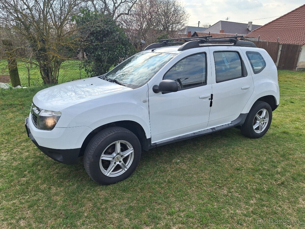 DACIA DUSTER 1,6 BENZÍN 4X4 ROK 2011