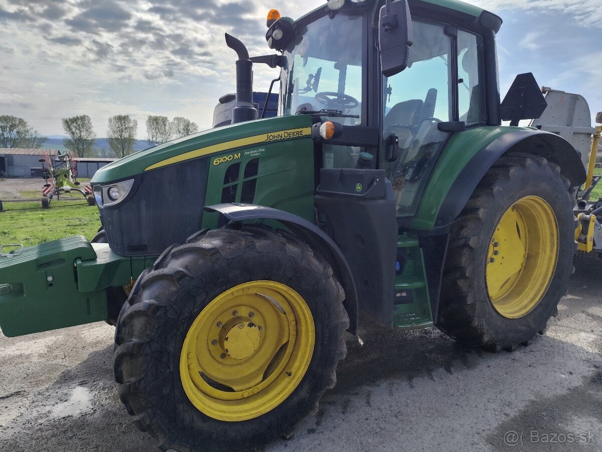 John Deere 6100M