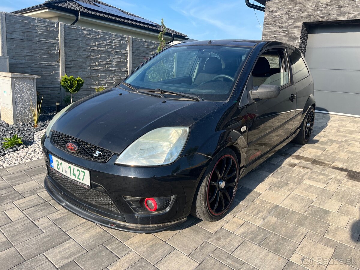 Ford Fiesta 1,6i 74kw 2005 Sport Paket