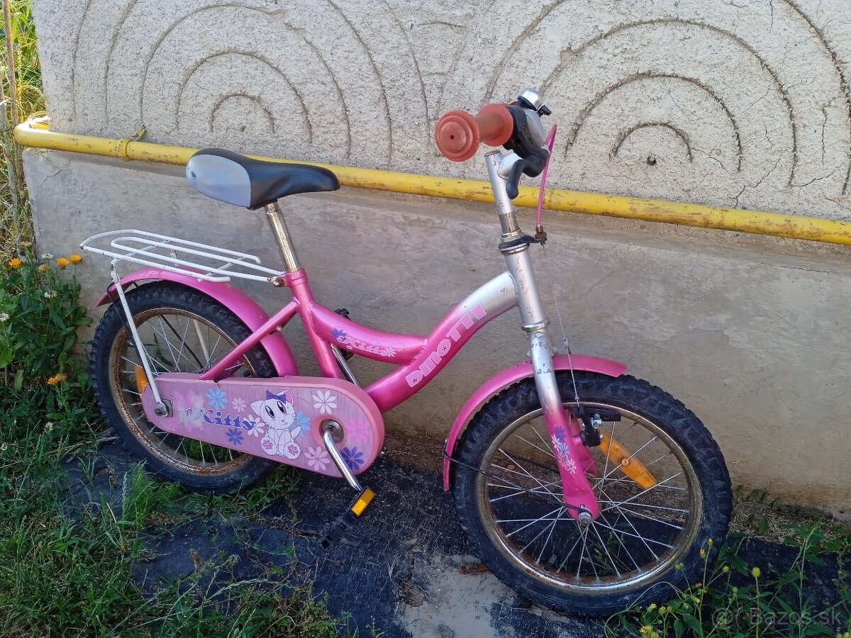 Dievčenský bicykel