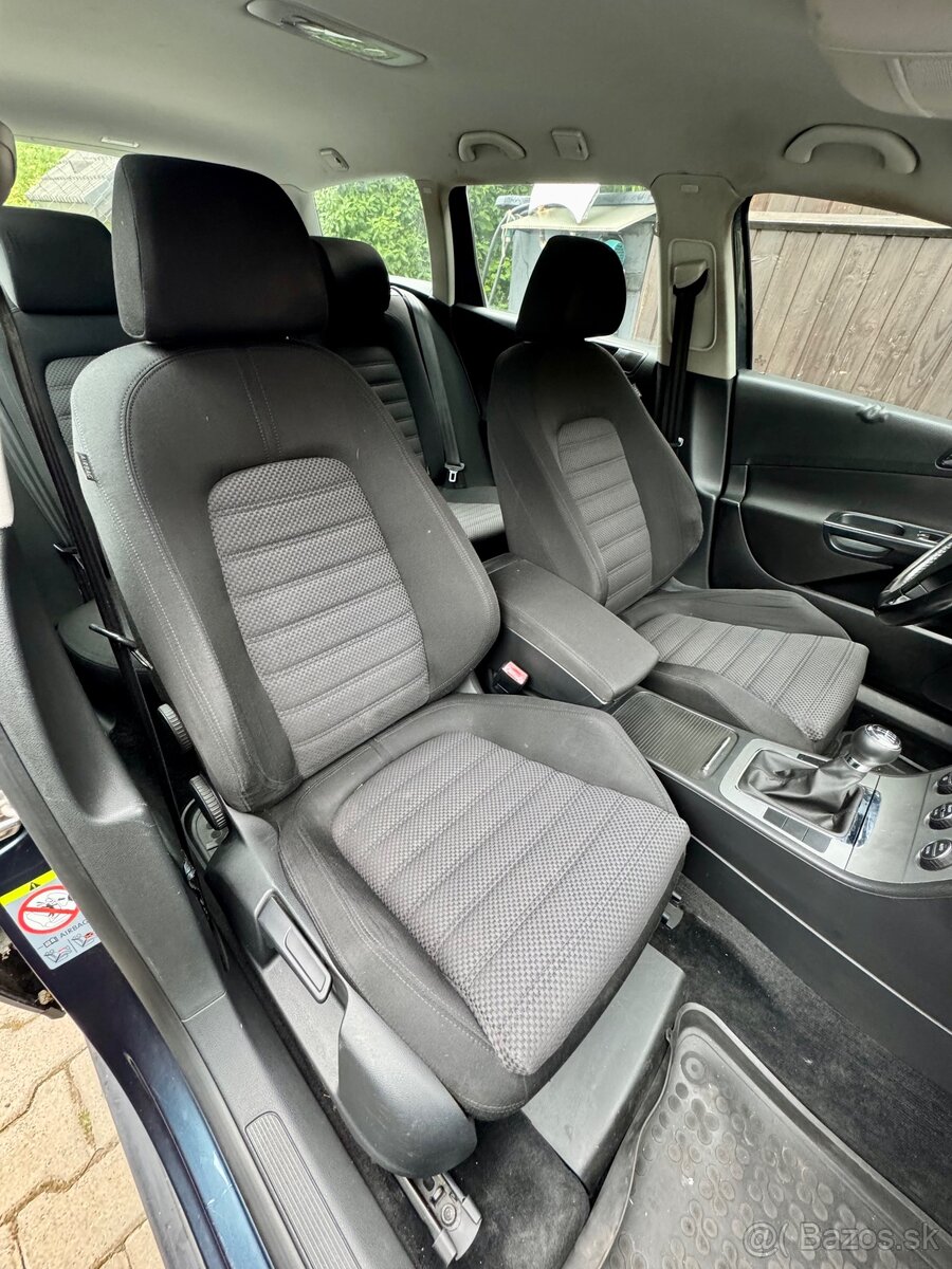 Sedačky Volkswagen passat b6