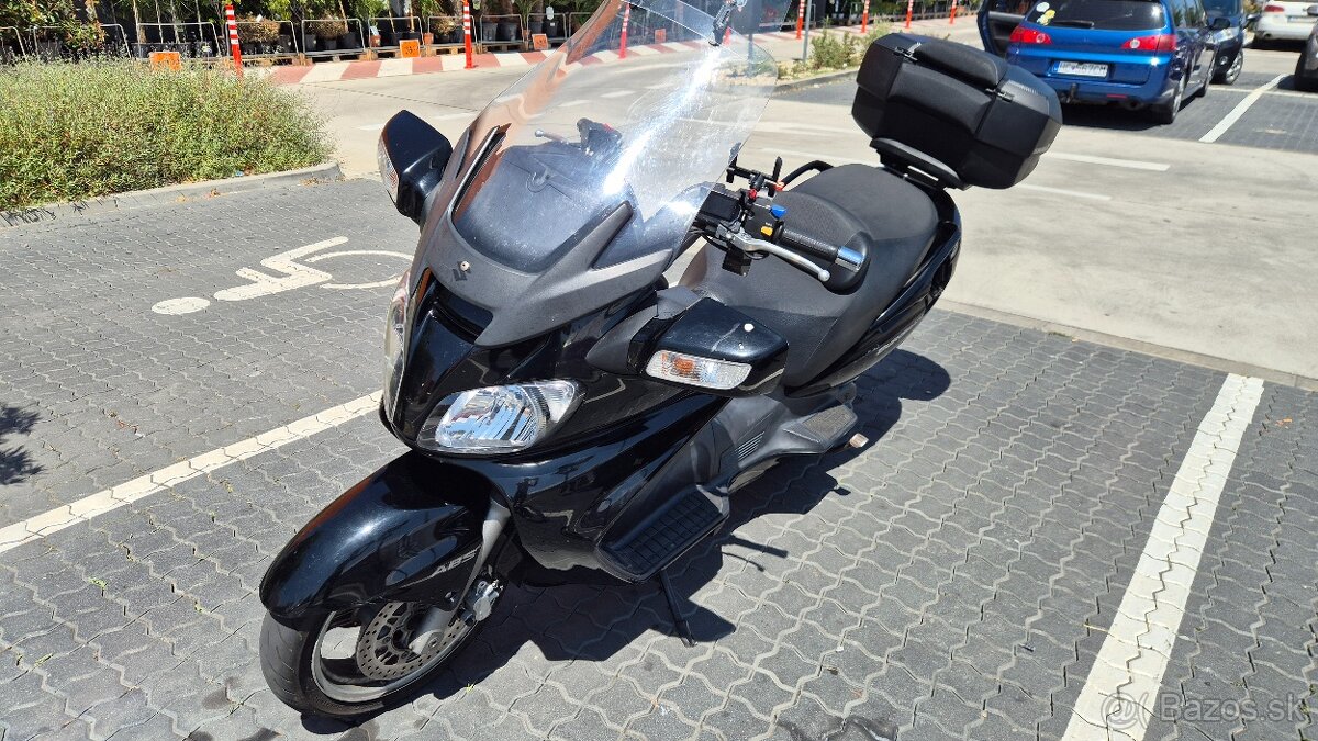 Maxiskúter Suzuki BURGMAN 650
