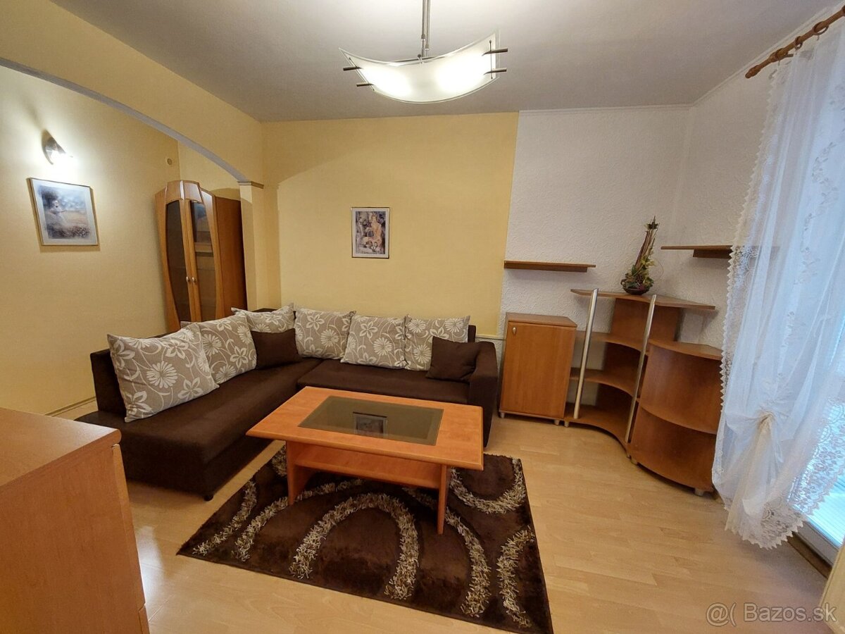 2- izbový zariadený byt na dlhodobý prenájom v Novej Dubnici
