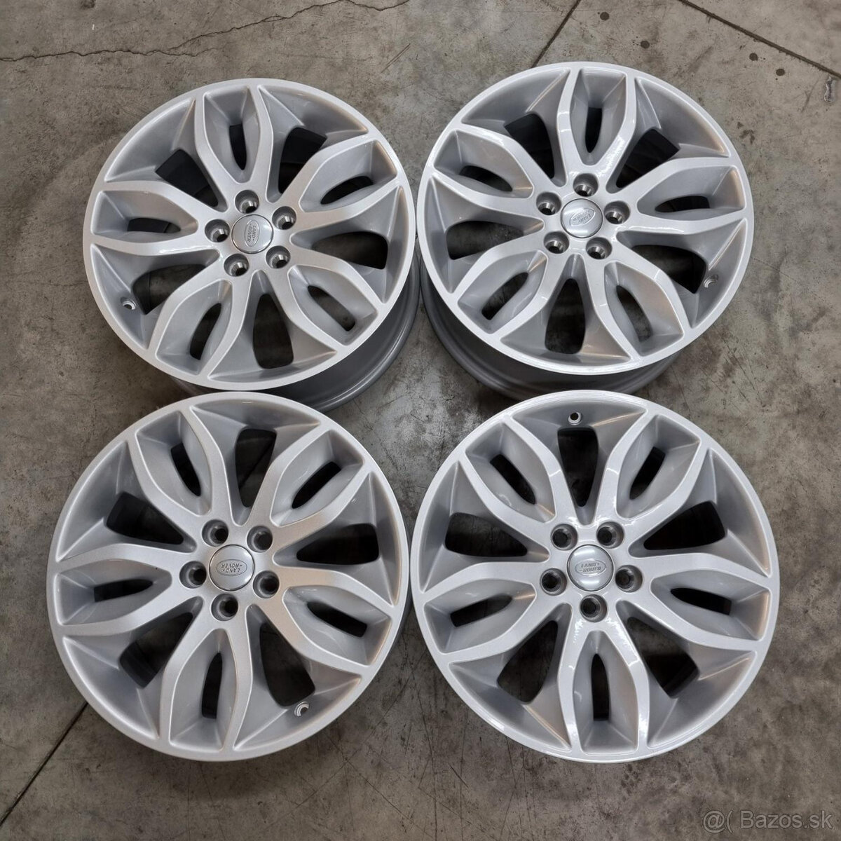 Hliníkové Land Rover disky 5x108 R18 8J ET55