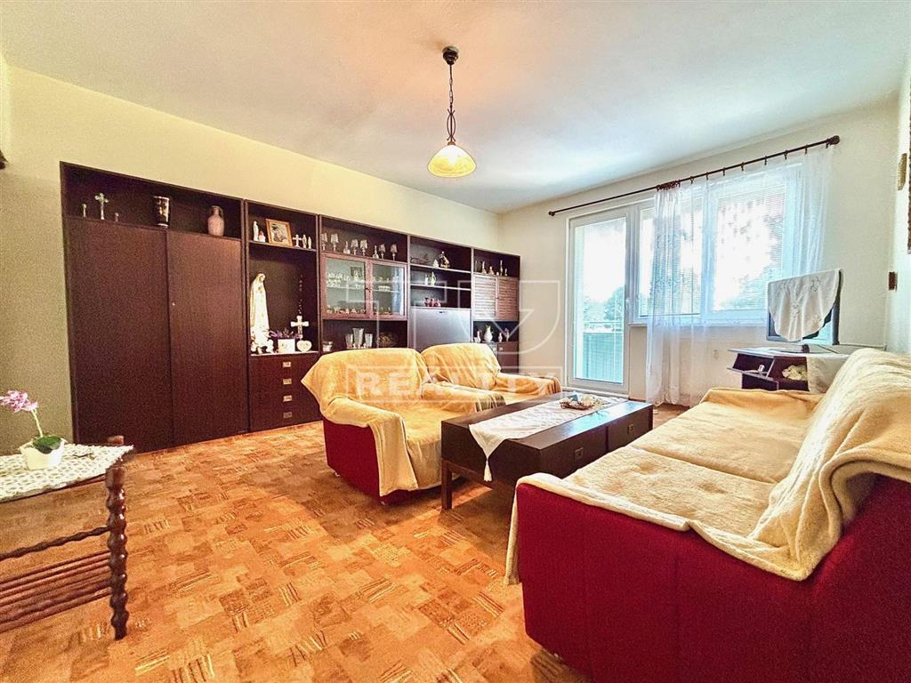 Na Predaj 2i byt s balkónom 44m2 Topoľčany