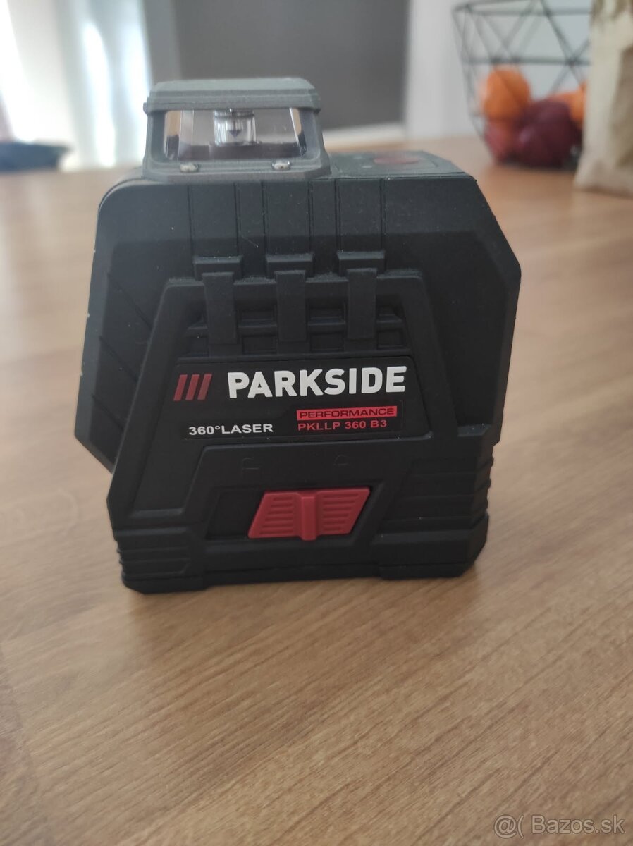 Aku krížový laser