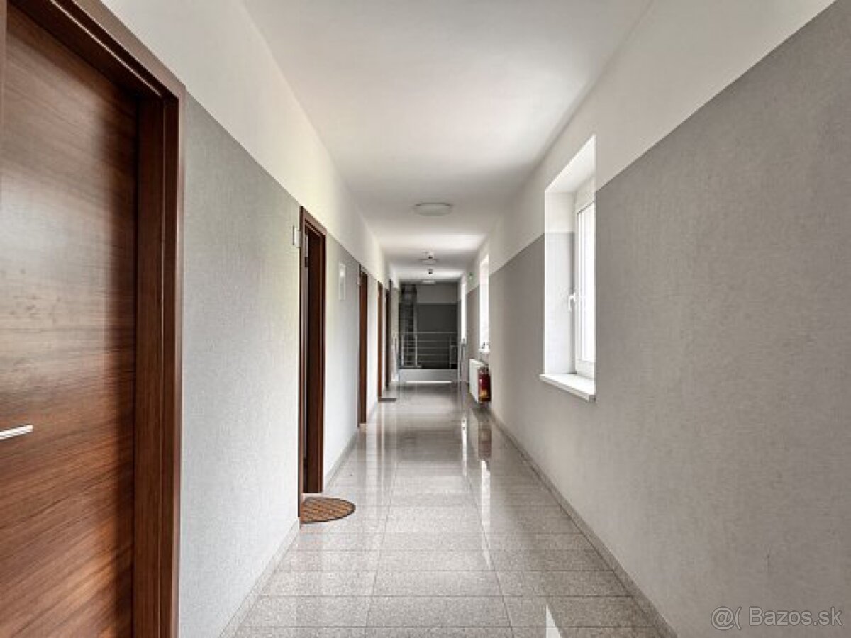 Treef realitná kancelária ponuka kancelárie na prenájom.