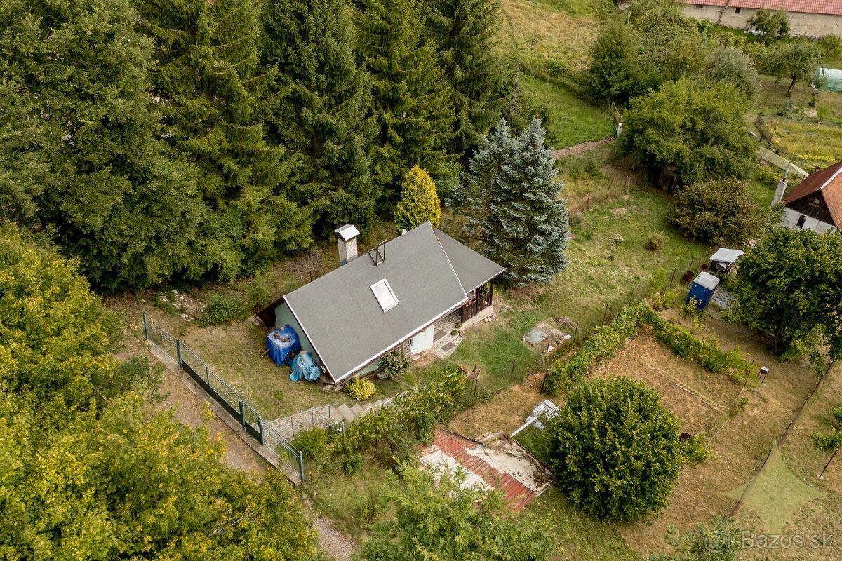 Chata neďaleko Termálneho prameňa