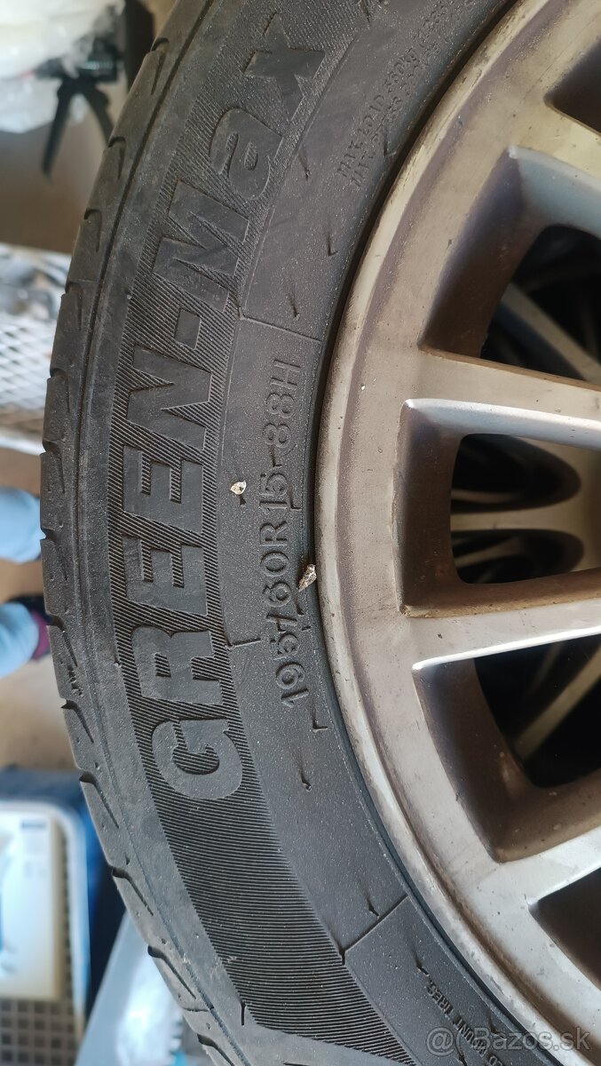 Letne pneumatiky na elektronoch