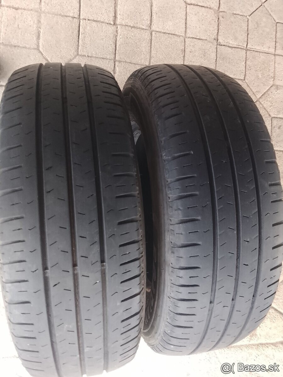 Predám letné pneu 215/70r15c