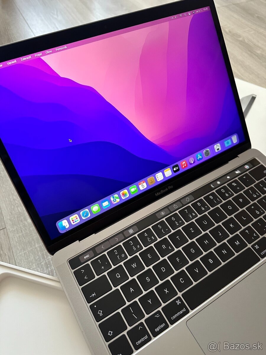 Apple Macbook Pro 13" / 3.3GHz 16GB 512GB / Touch Bar