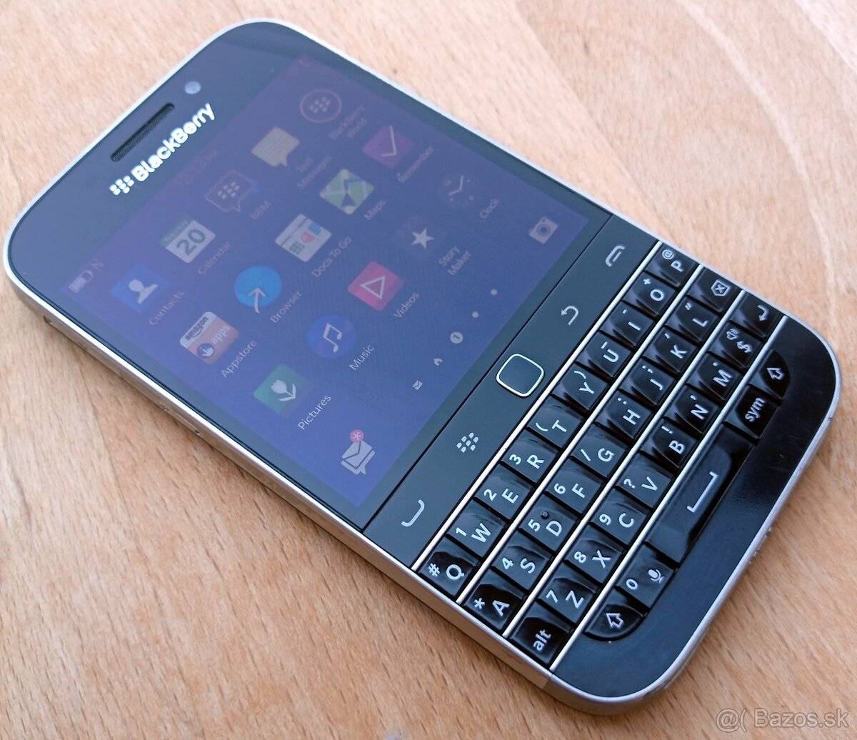 Blackberry Classic Q20 cierny