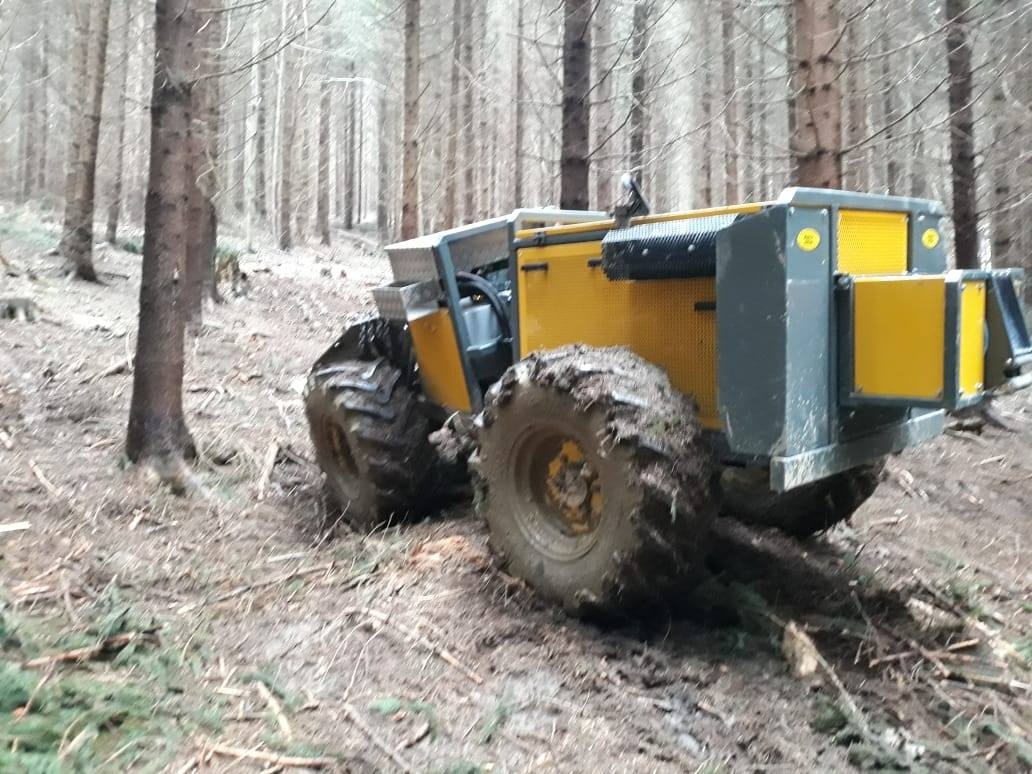 železný kůň KS 70 traktor