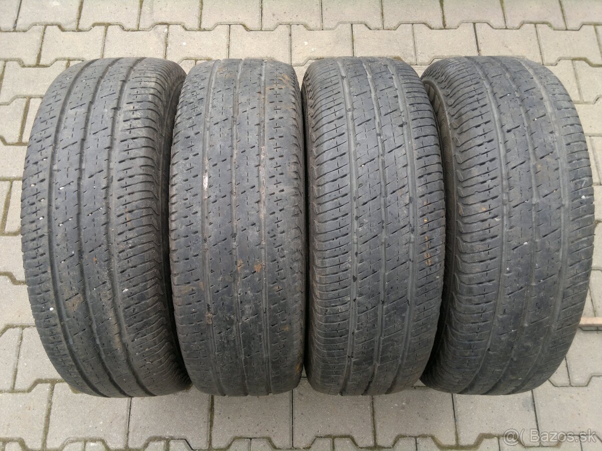 Letne pneu. Continental 215/70 r15C