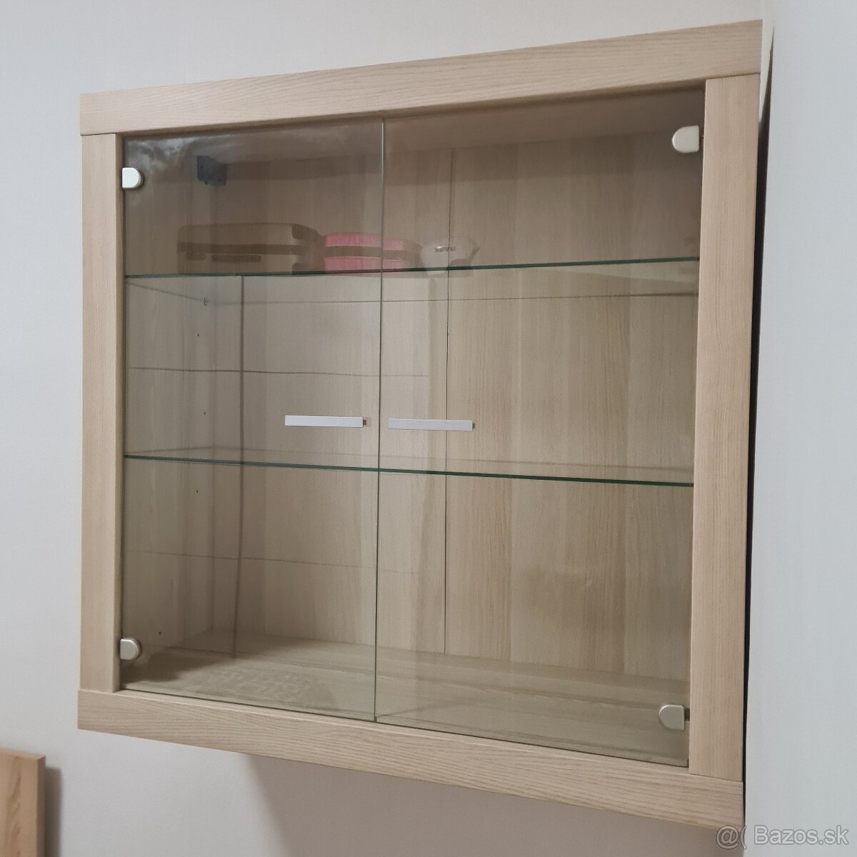 Vitrina Sklenená závesná