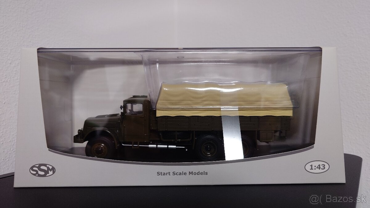 Tatra 111R 1:43