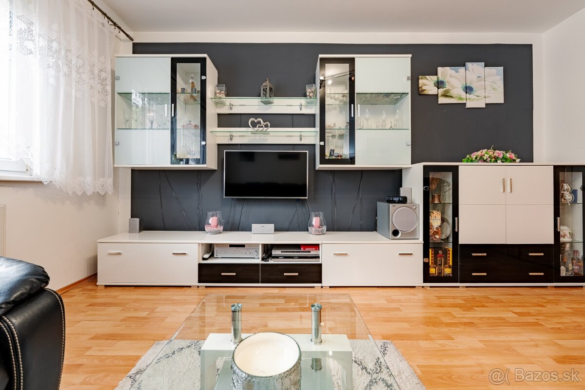 Na predaj | 3 izbový byt 71,86 m² s loggiou - Znievska