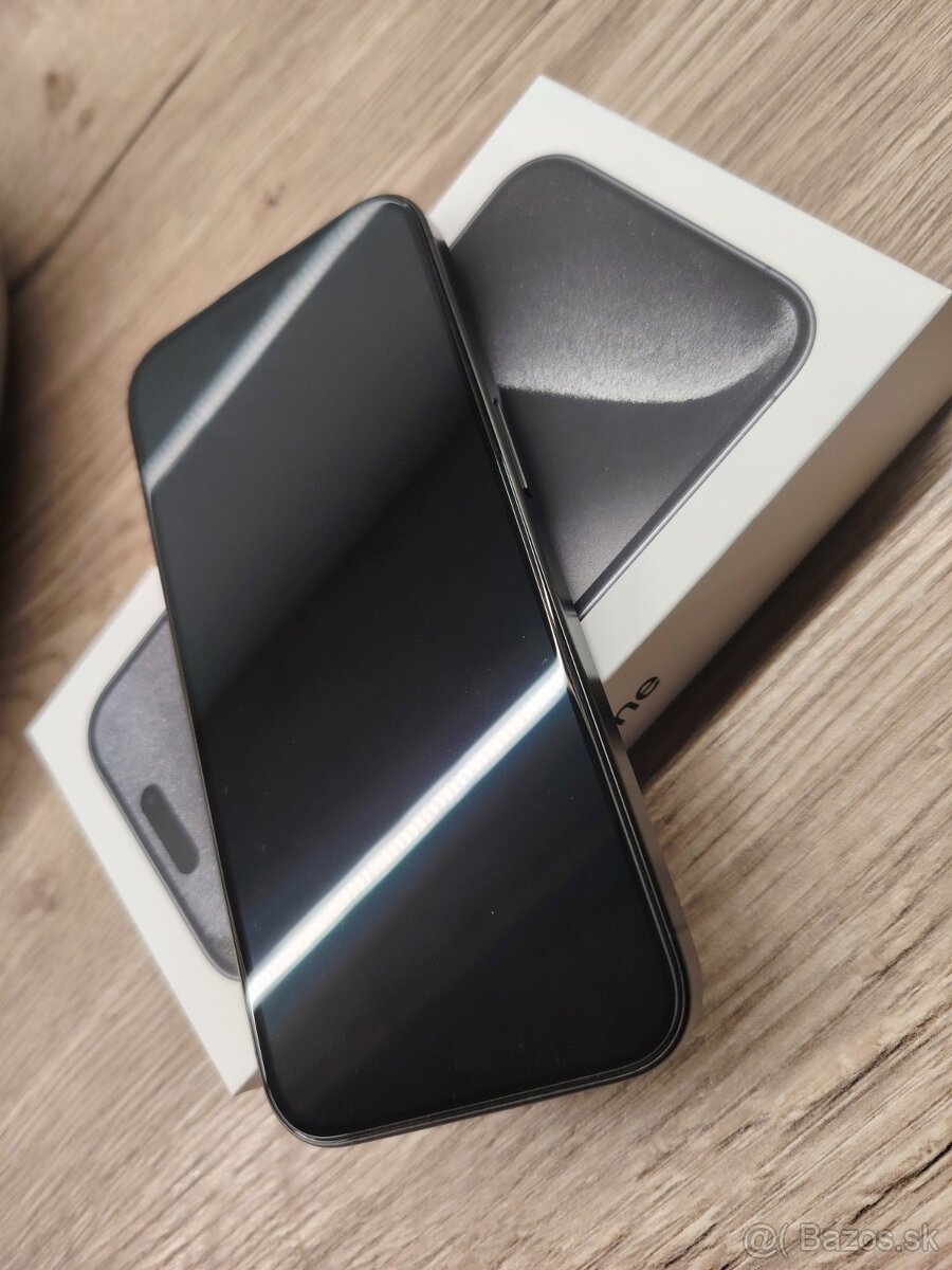 Predám iphone 15 pro 256 gb