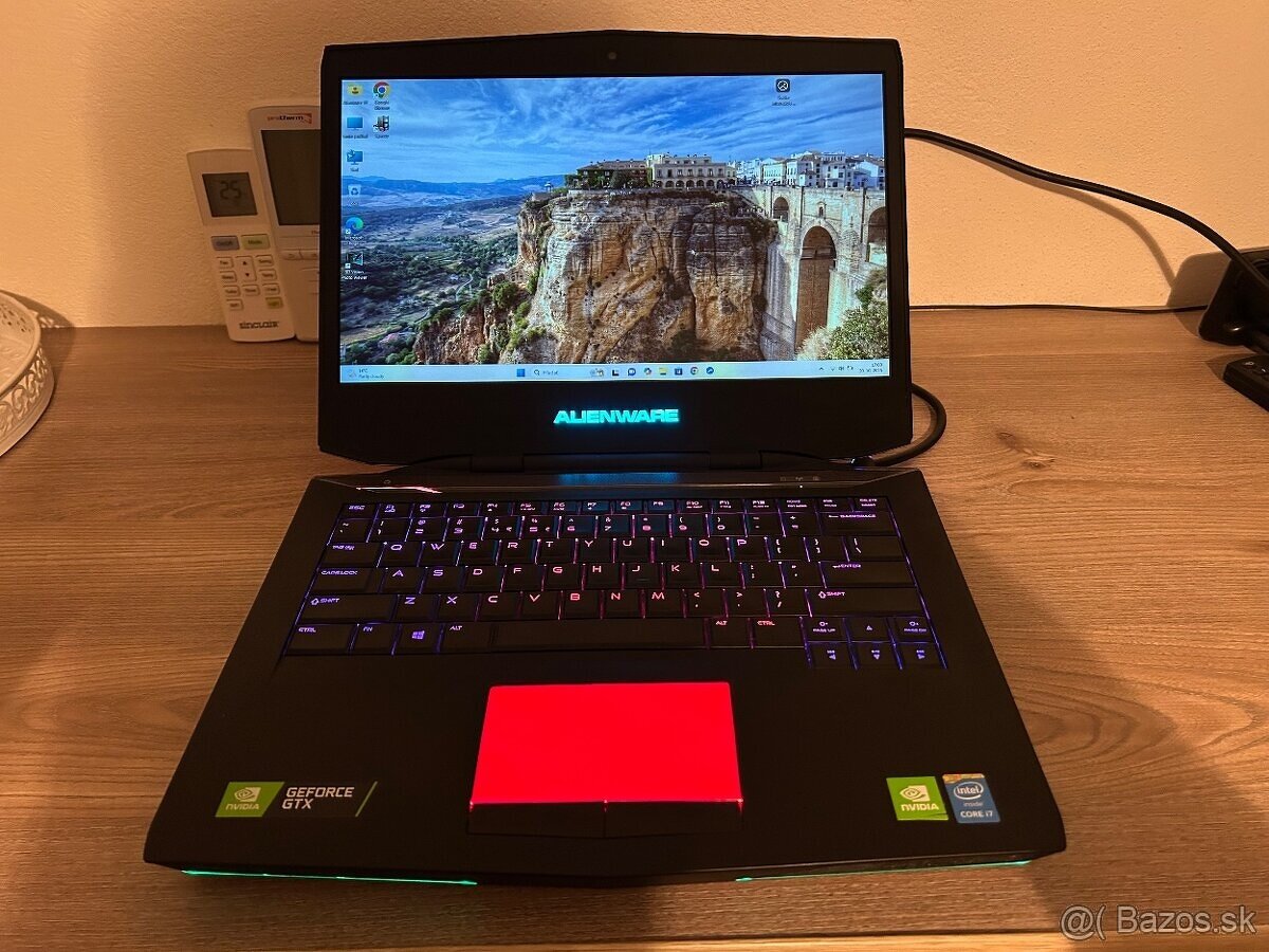Herný Alienware 14 s i7,16gb ram,SSD+HDD,GTX,Fhd LCD