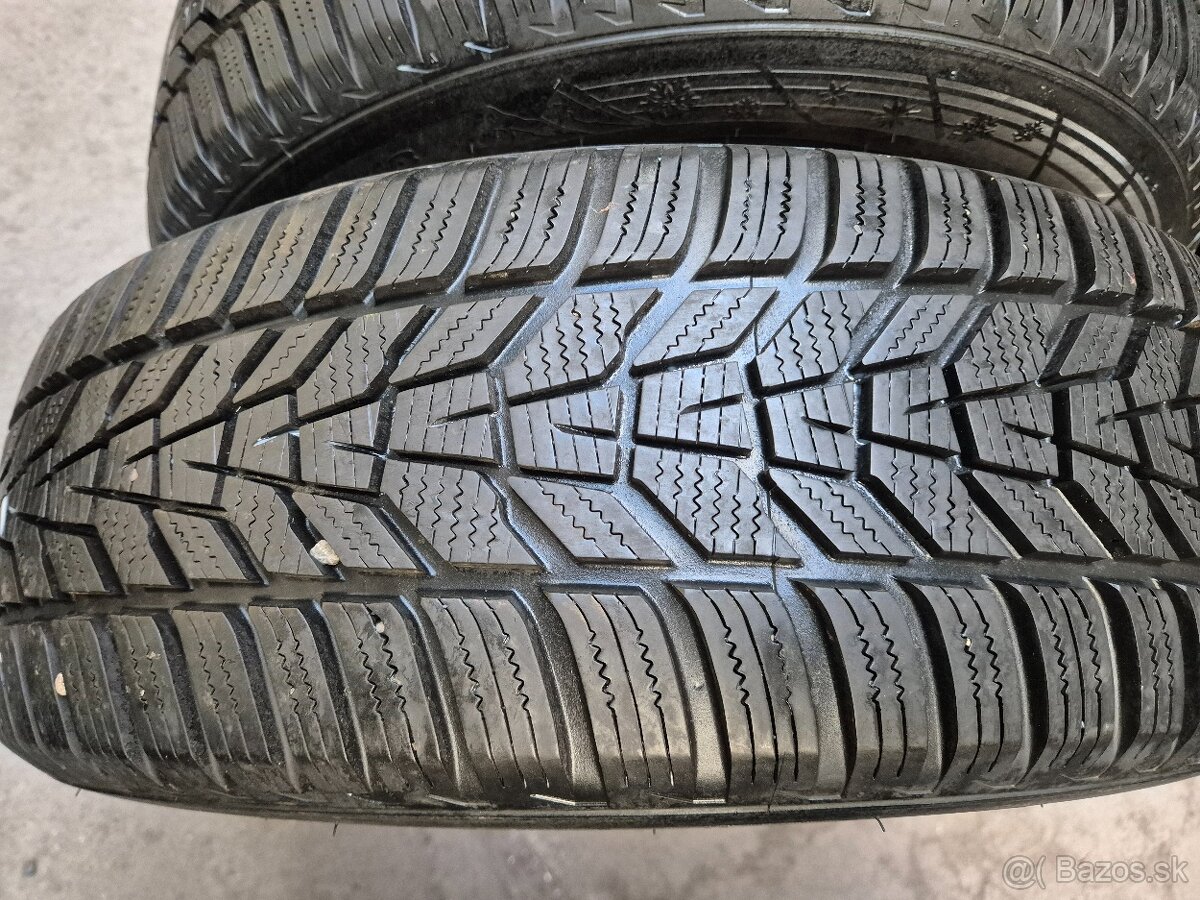 215/60 r17 zimné 4 ks HANKOOK dezén 8,9 - 7,5 mm DOT2023