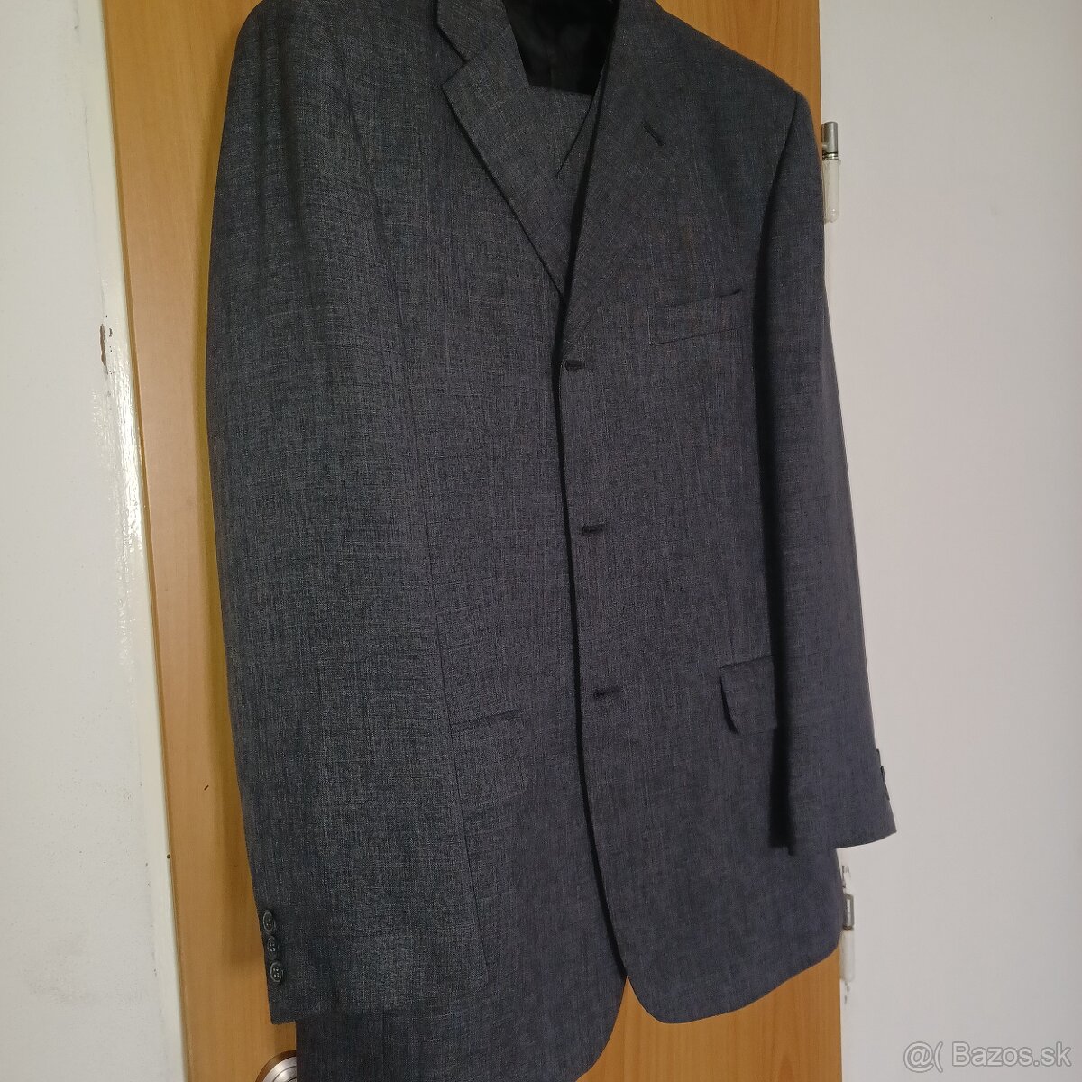 Pánsky oblek 52
