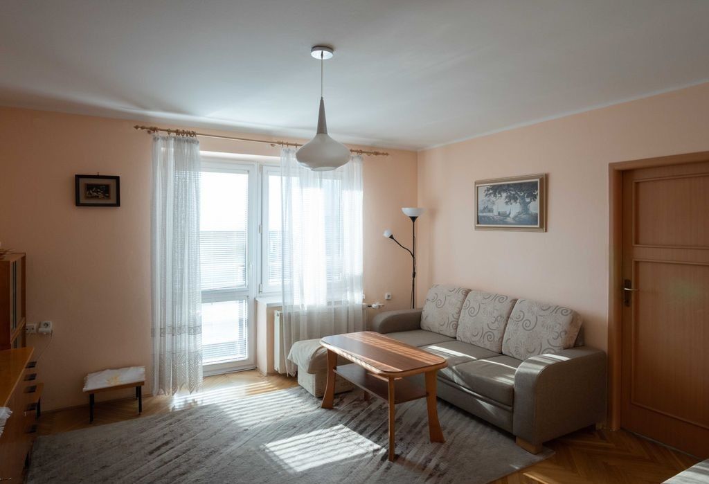 Znížená cena Na predaj 3 izbový byt v obľúbenej lokalite