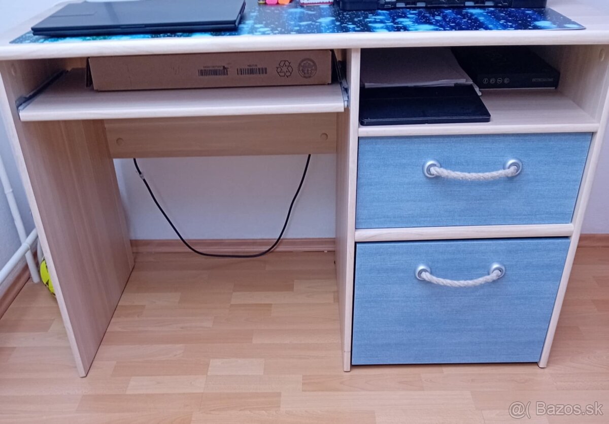 Písaci stôl do detskej izby