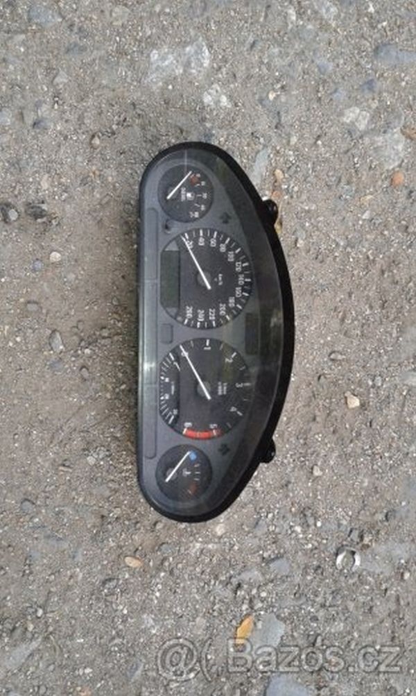 diel z bmw e36 budiky