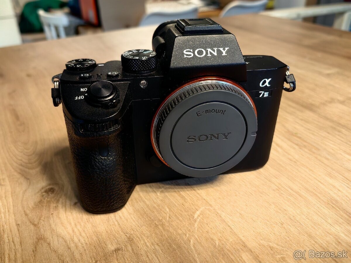 Predám SONY A7 III (ILCE-7M3)