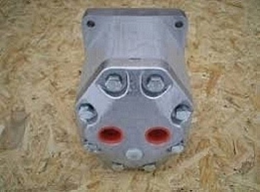 Hydromotor 80 litr. na LKT, zadné vývody