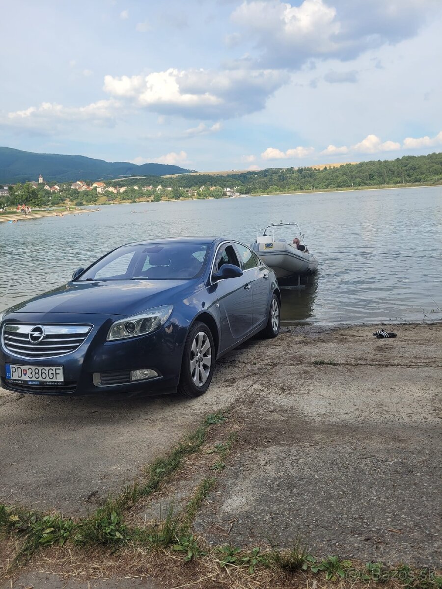 Opel insignia rv2011