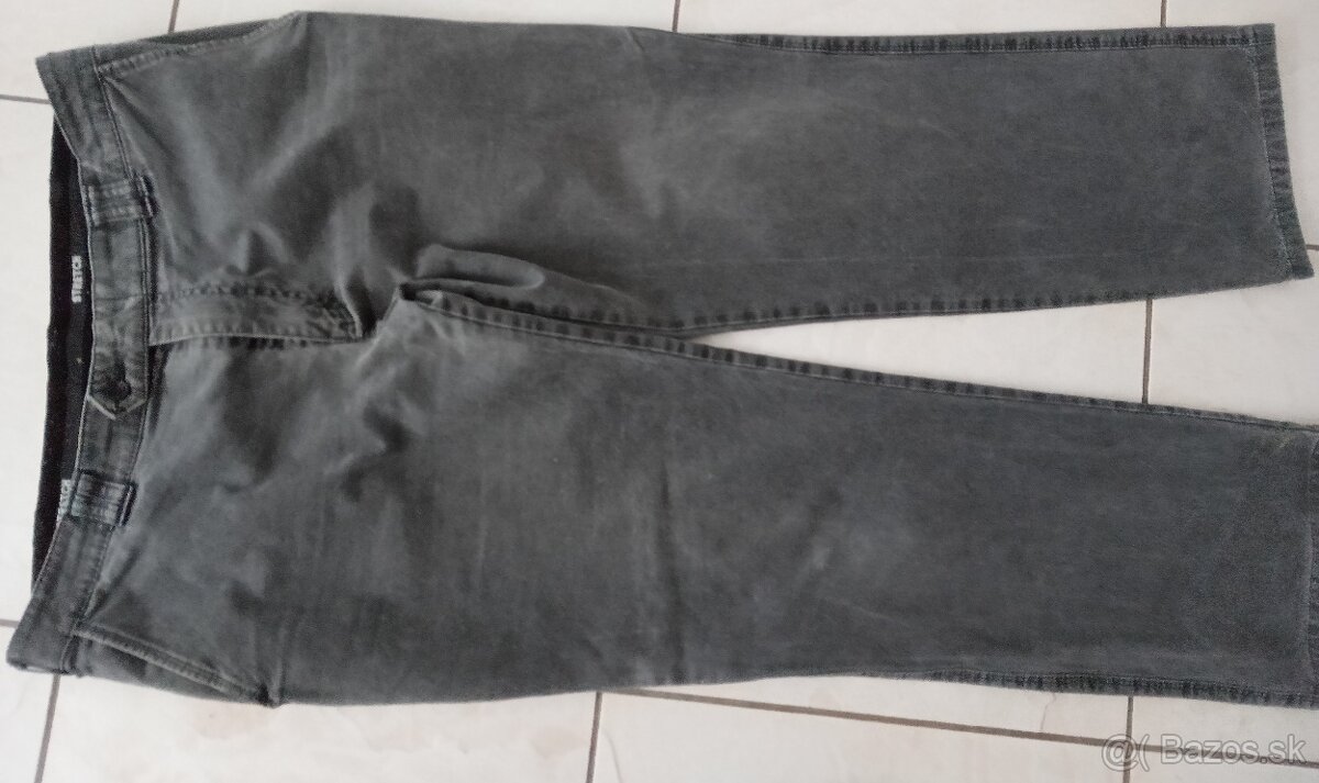 Pánske nohavice džínsy č.26, 2 kusy
