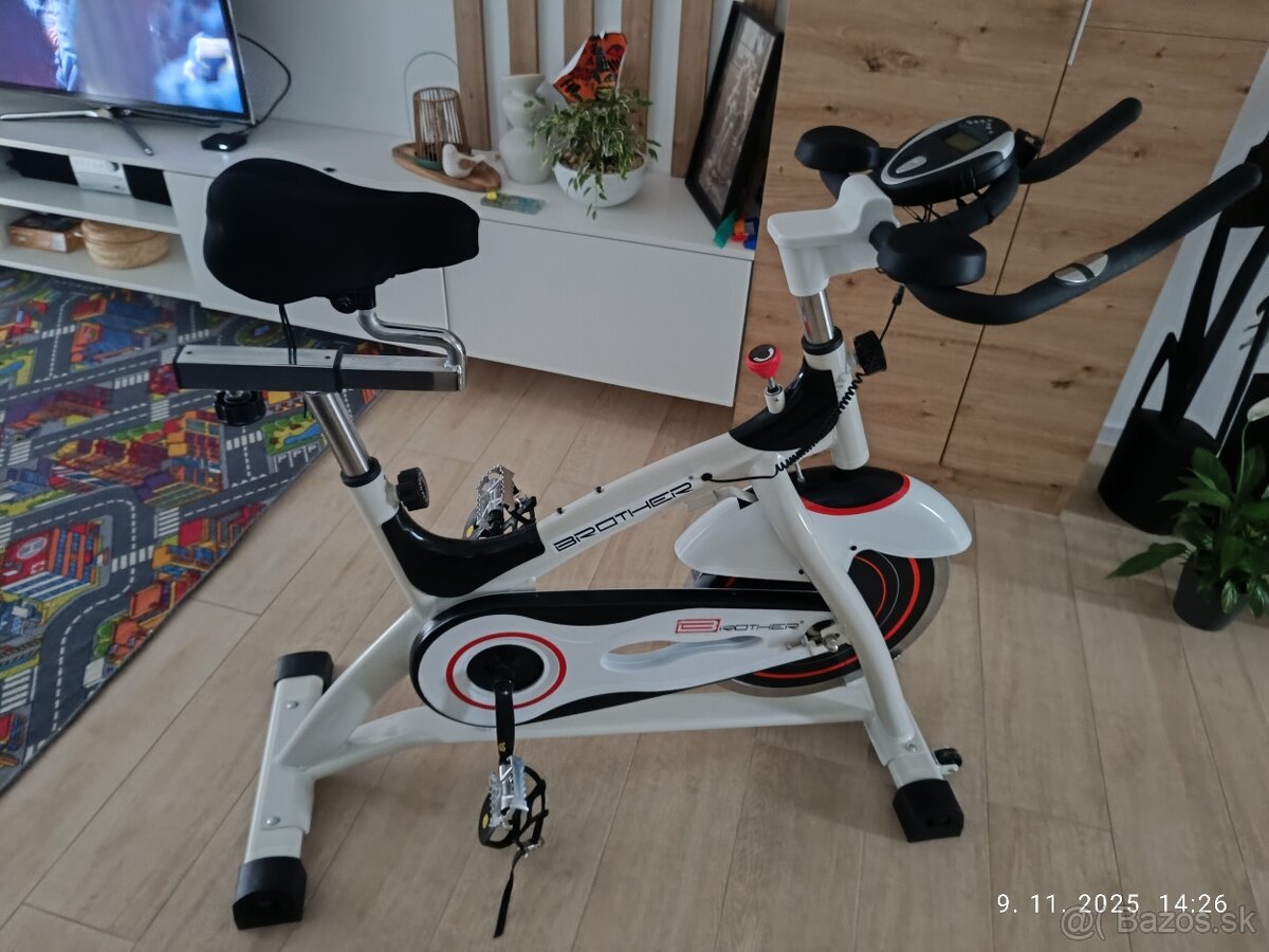 Cyklotrenažer Brother