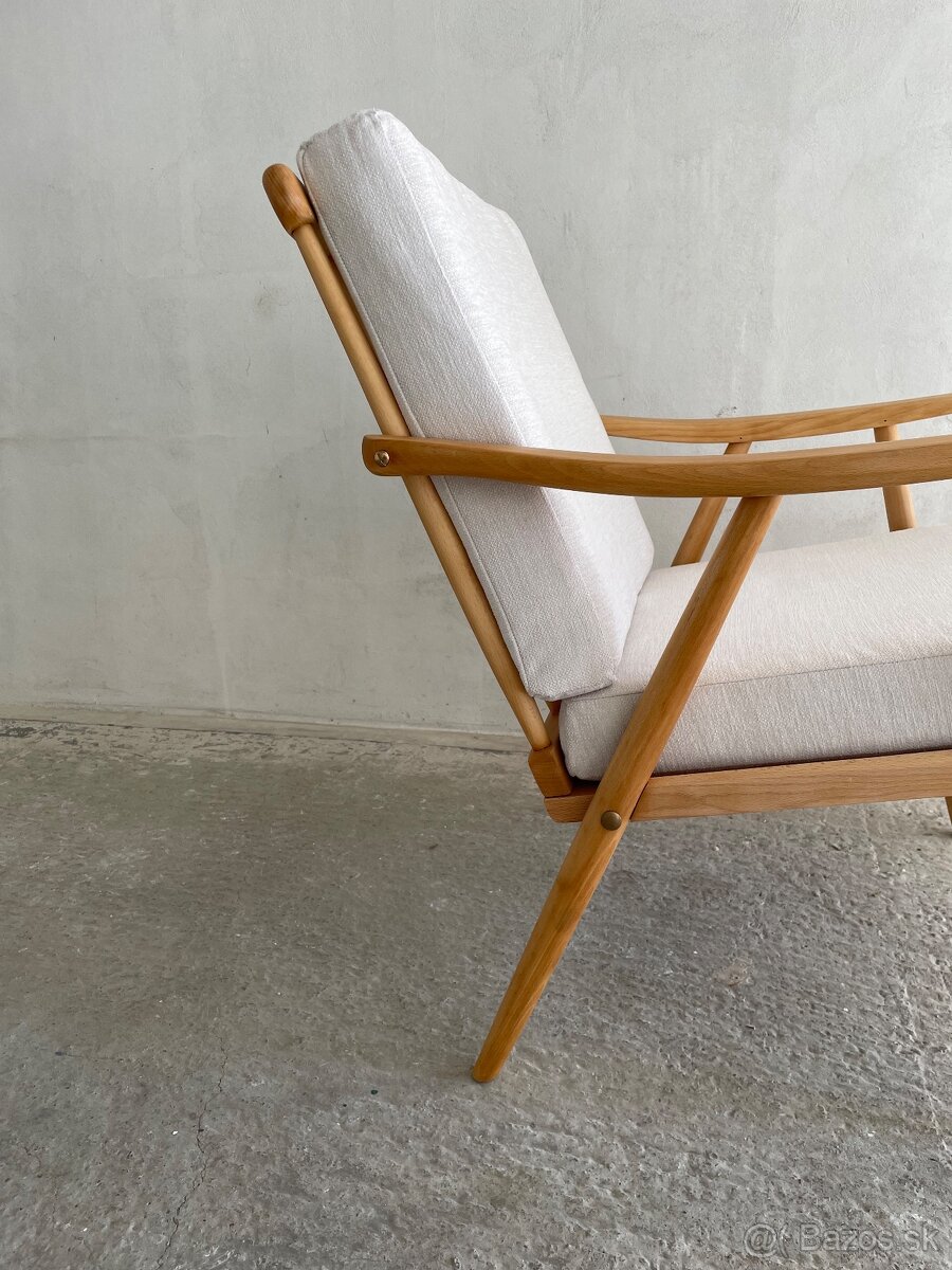 Retro kreslo TON Brusel