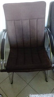 KRESLO POHODLNE , KONšTRUKCIA PEVNE NEREZOVA