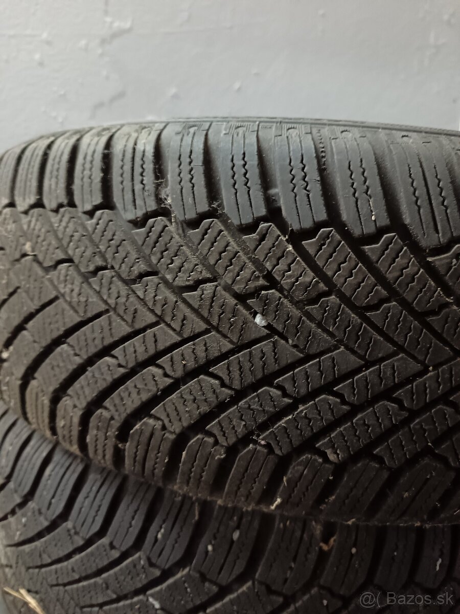 Predam zimne pneu Continental 205 55R16