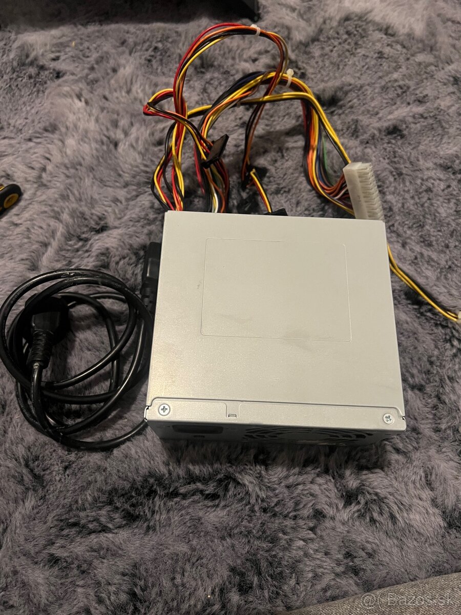 Predam zdroj na pocitac 300w