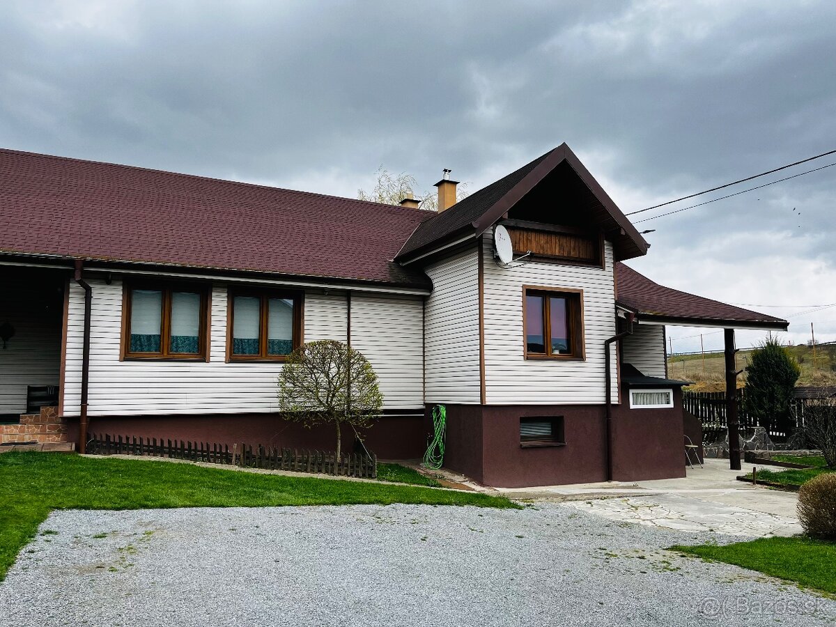 Krásny priestranný rodinný dom s výmerou 1 100 m2 PO, Svinia