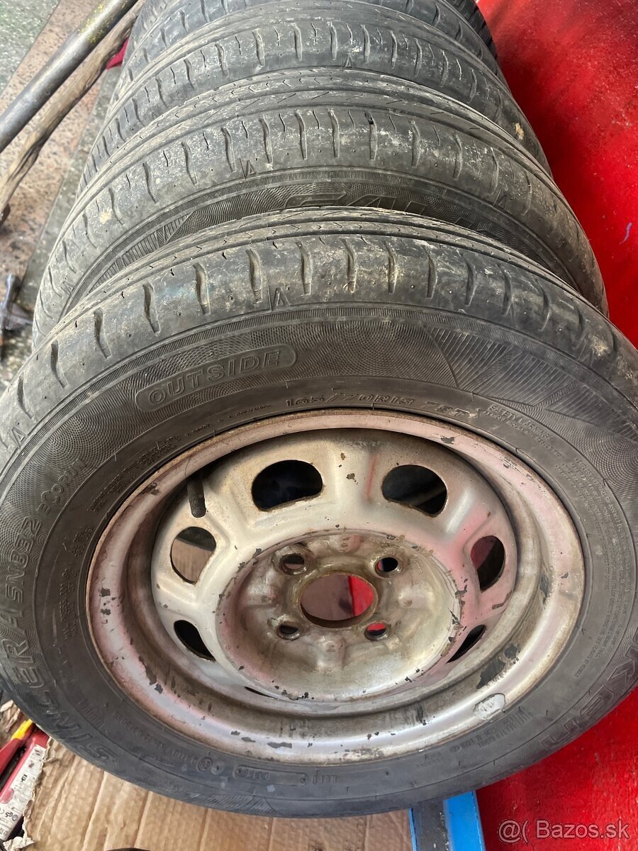 Predam pneumatiky 165/70r13 komplet na diskoch